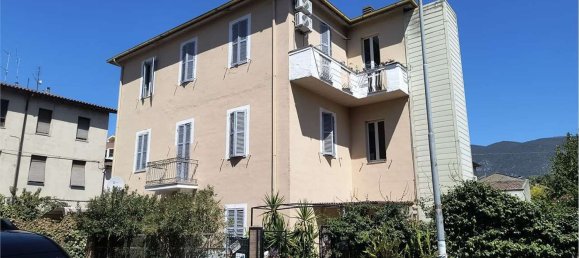 Квартира с 5 комнатами в Терни, Италия № 220461 3