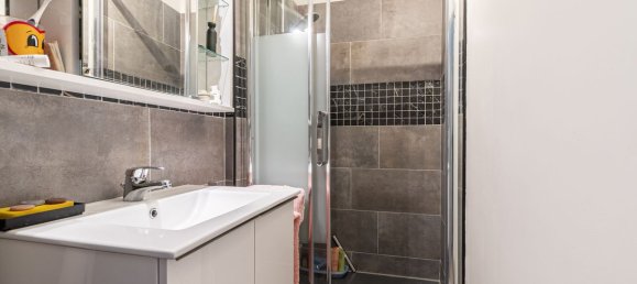 Dúplex de 3 dormitorios en Courbevoie, France No. 147580 2