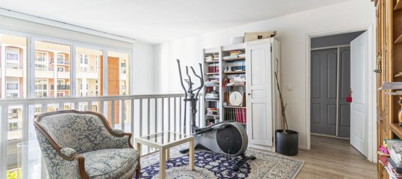 Dúplex de 3 dormitorios en Courbevoie, France No. 147580 3