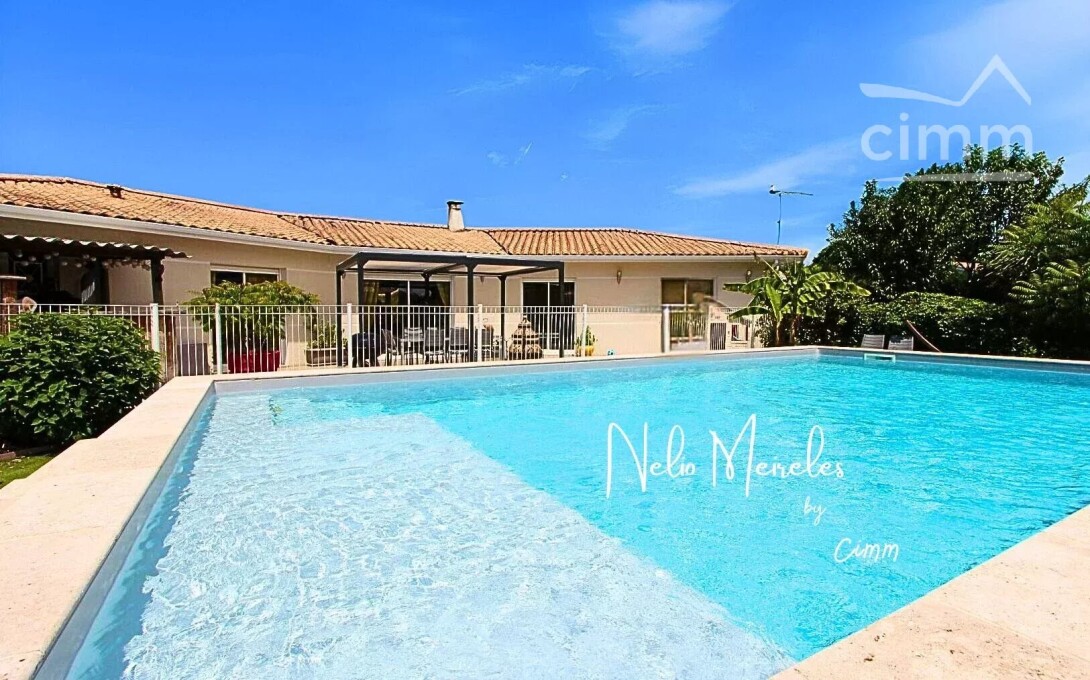 6 bedrooms Villa in Biganos, France No. 323018