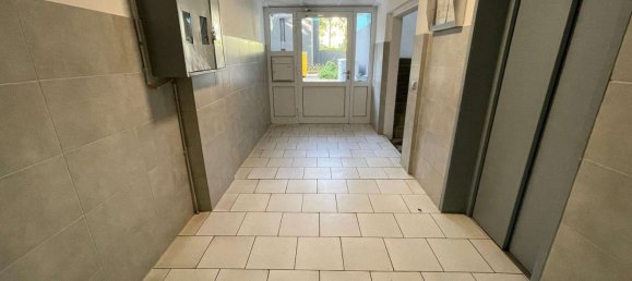 Apartamento de 3 dormitorios en Frankfurt am Main, Germany No. 348995 4