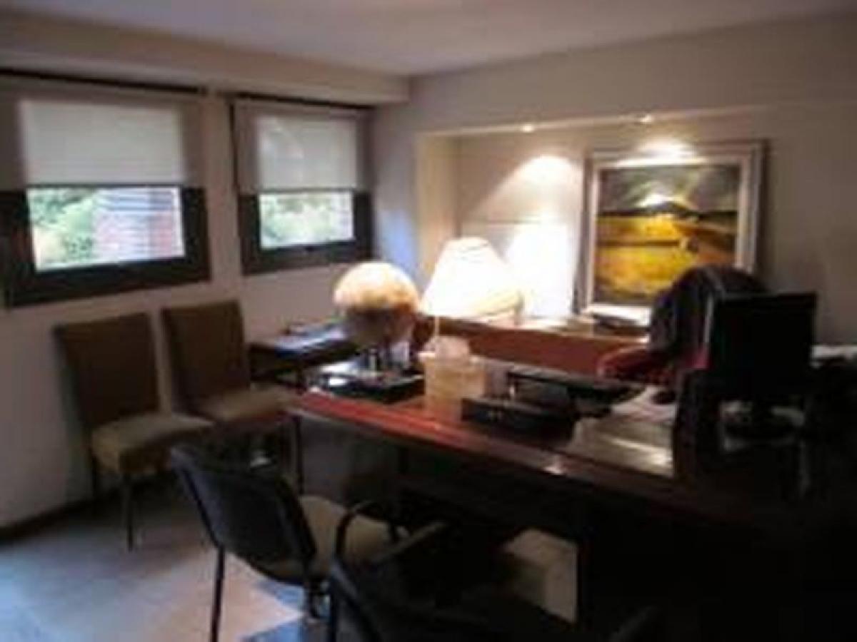 162m² Office in Cordoba, Argentina No. 26935