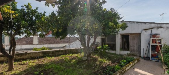 223m² Building in Alenquer, Portugal No. 81550 6