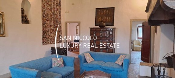 21 room Villa in Rignano sull'Arno, Italy No. 209004 2