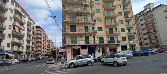 Propiedad comercial en Crotone, Italy 971 m² No. 319721 2
