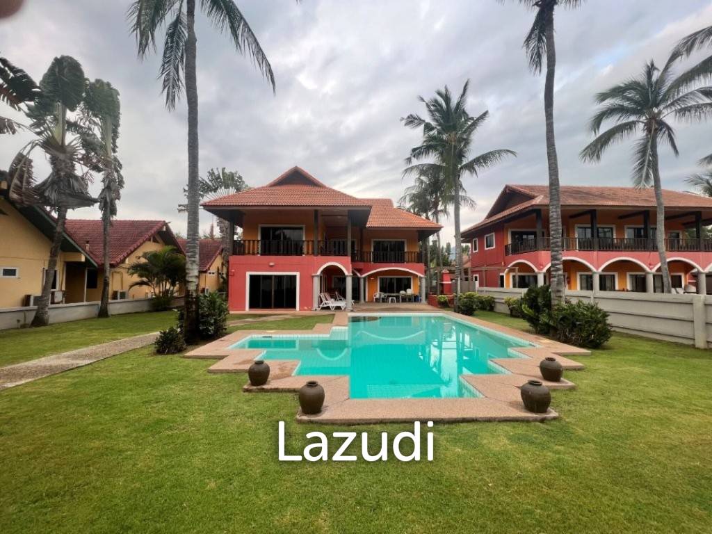 4 bedrooms Villa in Sam Roi Yot, Thailand No. 25087