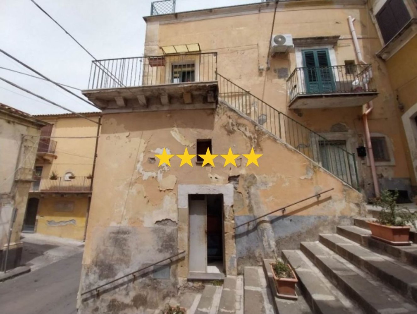 Apartamento T5 em Militello in Val di Catania, Italy N.º 311059