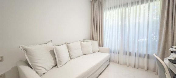 3 Schlafzimmer Wohnung in Estepona, Spain, Nr. 136670 6