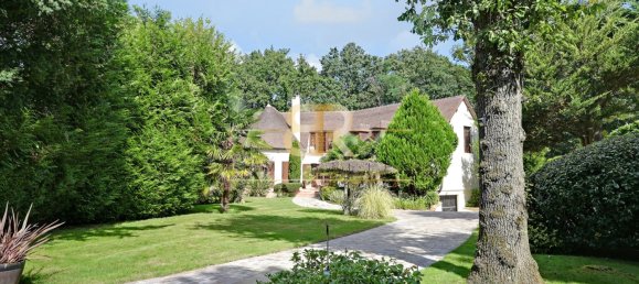 5 غرف نوم فيلا في Sucy-en-Brie, France رقم 165406 17