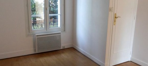 2 bedrooms Apartment in Viry-Chatillon, France No. 176200 3