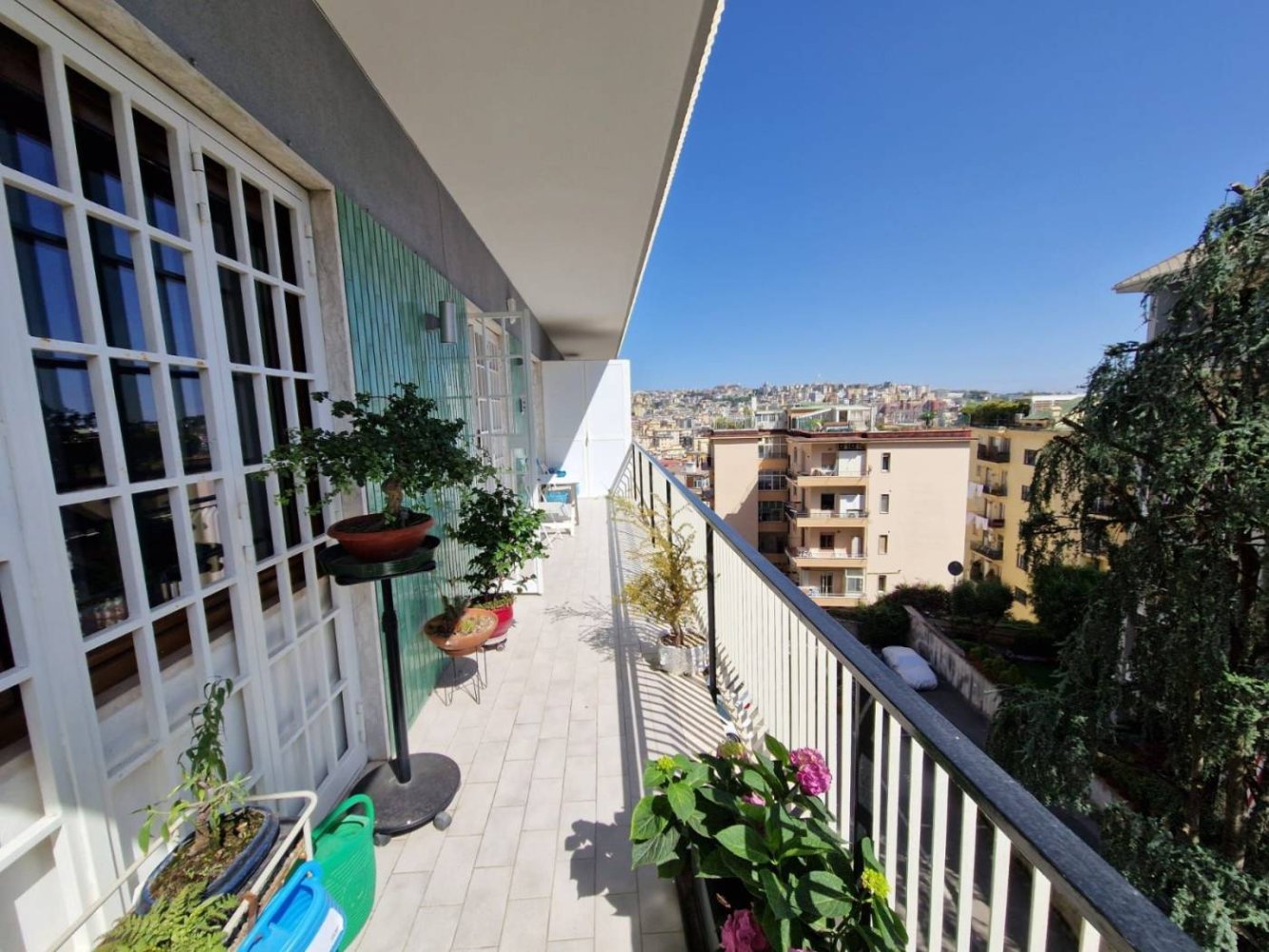 2 bedrooms Apartment in Naples, Italy No. 319191