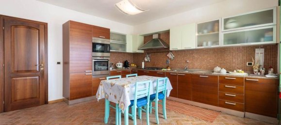 Вилла с 8 комнатами в Бордигера, Италия № 220120 46