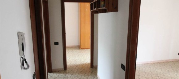 2 bedrooms Apartment in Como, Italy No. 67937 12