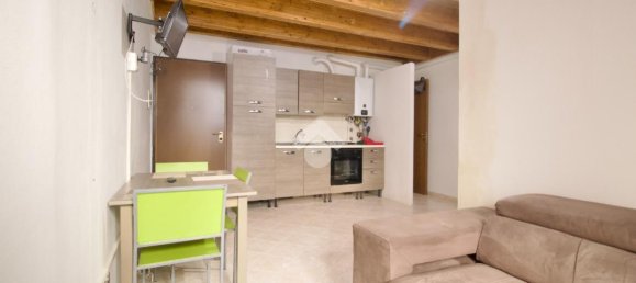 Студия в Реджо Эмилия, Италия № 2288 11