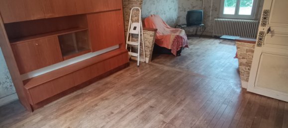 2 bedrooms House in Vierzon, France No. 155746 3