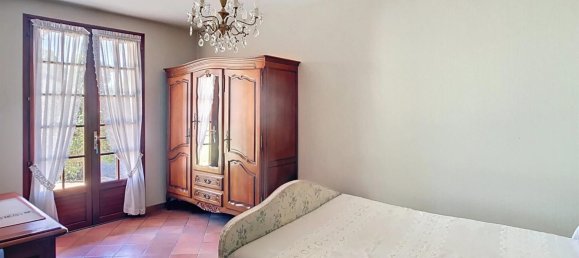 3 bedrooms House in Idron, France No. 302011 3