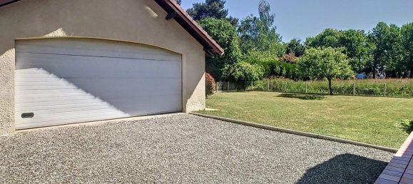 3 bedrooms House in Idron, France No. 302011 11