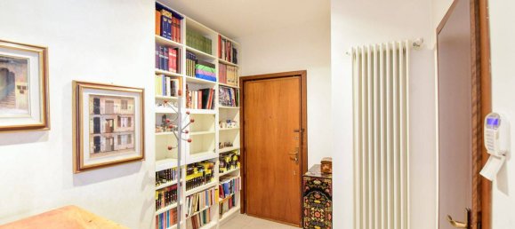 2 bedrooms Apartment in Seregno, Italy No. 270933 3