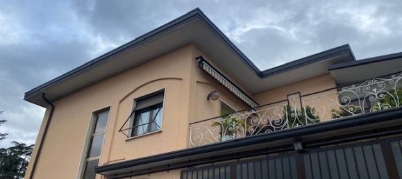 10 rooms House in Cassina Rizzardi, Italy No. 13781 4