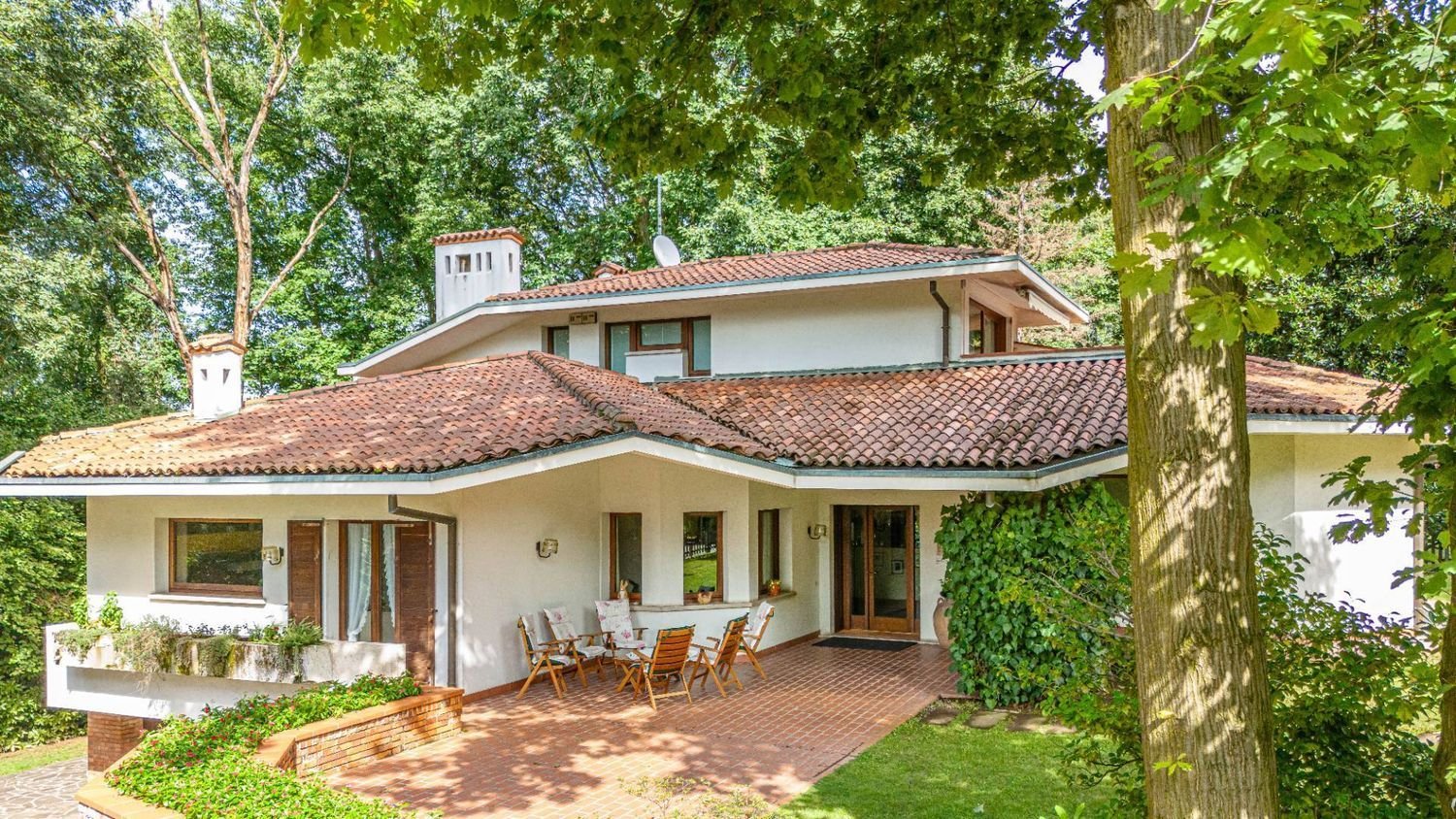 10 rooms Villa in Lesmo, Italy No. 338372