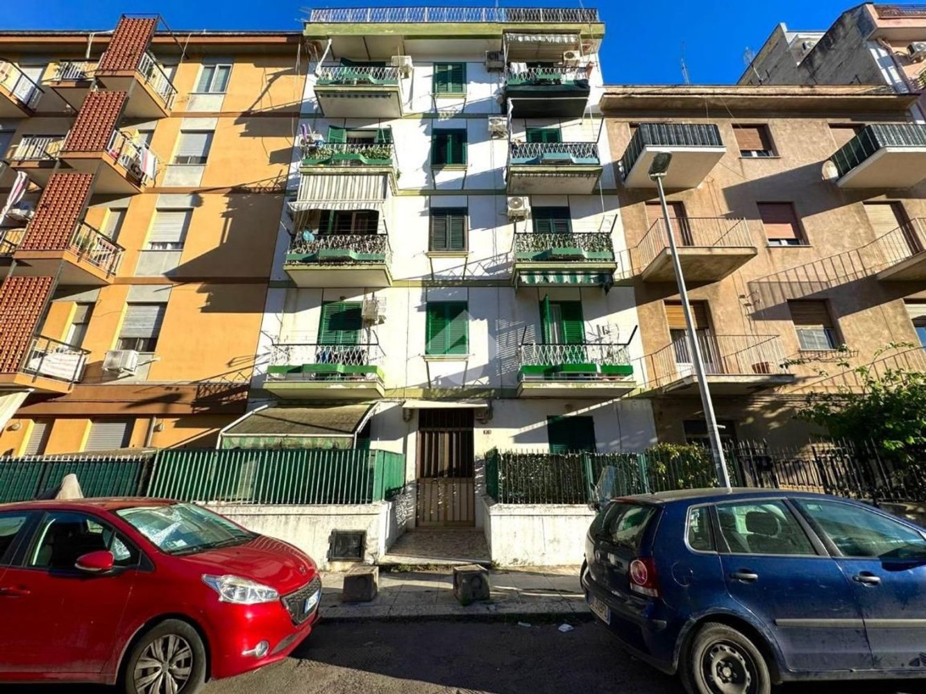 2 bedrooms Apartment in Palermo, Italy No. 348443