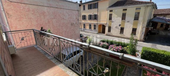 3 bedrooms Villa in Gonzaga, Italy No. 252335 3