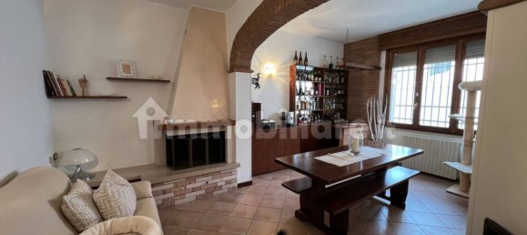 3 bedrooms Villa in Gonzaga, Italy No. 252335 8