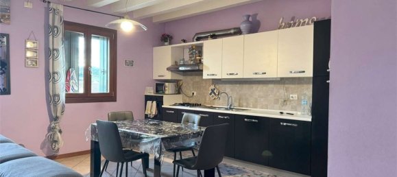 3 rooms Apartment in Montecchia di Crosara, Italy No. 276479 2