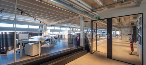 3500m² Warehouse in Turin, Italy No. 53929 22