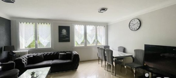Apartamento de 3 dormitorios en Villiers-le-Bel, France No. 359132 3