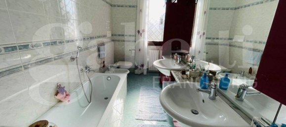 3 chambres Maison à Valsamoggia, Italy No. 320003 35