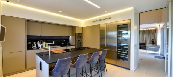 3 bedrooms Villa in Monopoli, Italy No. 58696 9