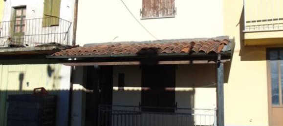 2 bedrooms House in Nizza Monferrato, Italy No. 70099 5