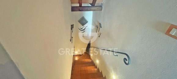 3 bedrooms House in Sinalunga, Italy No. 291779 2