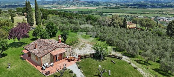 3 bedrooms House in Sinalunga, Italy No. 291779 4