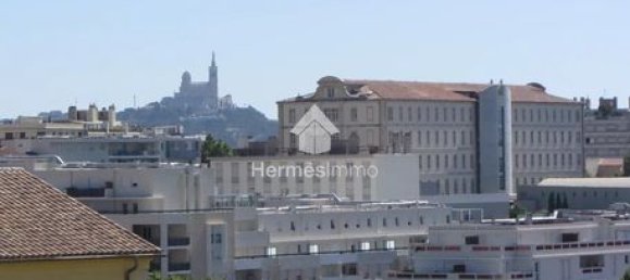 Apartamento de 3 dormitorios en Marseille, France No. 286402 9