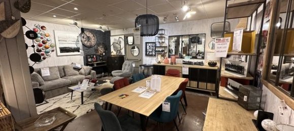 Коммерческая недвижимость 550м² в Ангулем, Франция № 311189 14