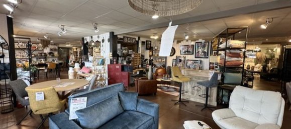 Коммерческая недвижимость 550м² в Ангулем, Франция № 311189 7