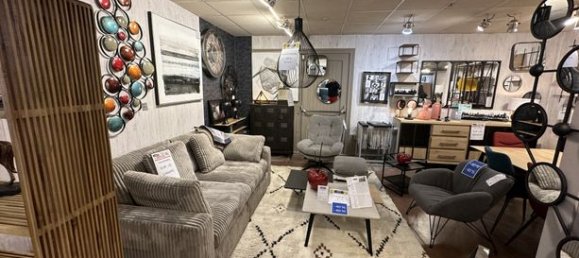 Коммерческая недвижимость 550м² в Ангулем, Франция № 311189 16