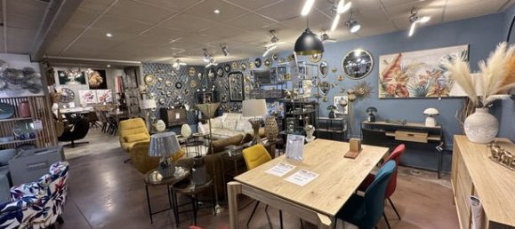 Коммерческая недвижимость 550м² в Ангулем, Франция № 311189 9