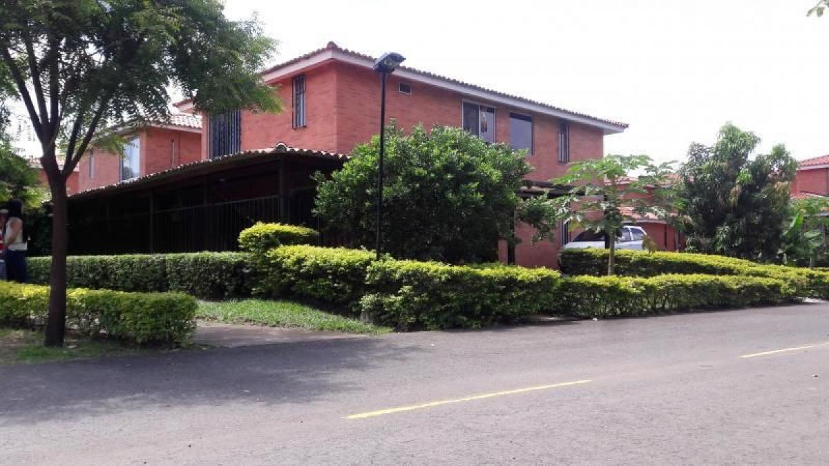 Дом с 5 спальнями в Валье дель Каука, Колумбия № 2977