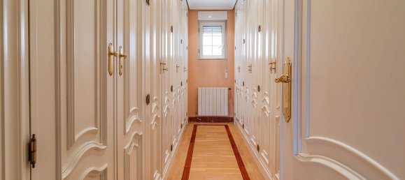 5 غرف نوم منزل في Pozuelo de Alarcon, Spain رقم 95456 35