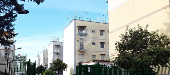 3-Zimmer Wohnung in Naples, Italy, Nr. 61886 3