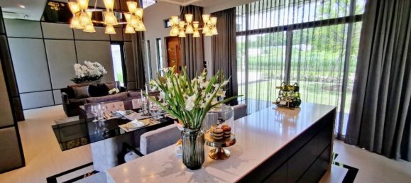4 chambres house à vendre à Pattaya, Chonburi, Eastern Thailand, Thailand № 85 12