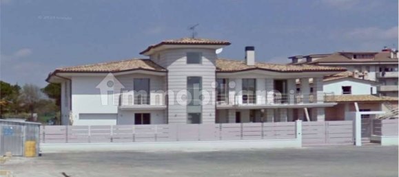 4 bedrooms Villa in Sant'Egidio alla Vibrata, Italy No. 259237 5