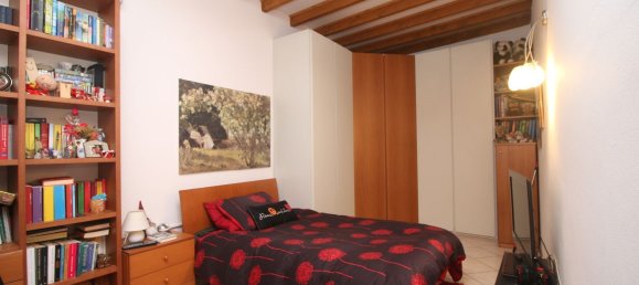 7-salle Appartement à Como, Italy No. 9688 11