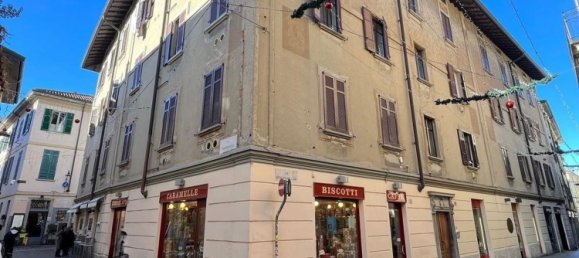 7-salle Appartement à Como, Italy No. 9688 2