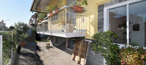 4 rooms Villa in Parabiago, Italy No. 26460 4