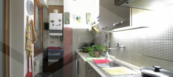 Apartamento de 3 habitaciónes en Pontedera, Italy No. 23116 2