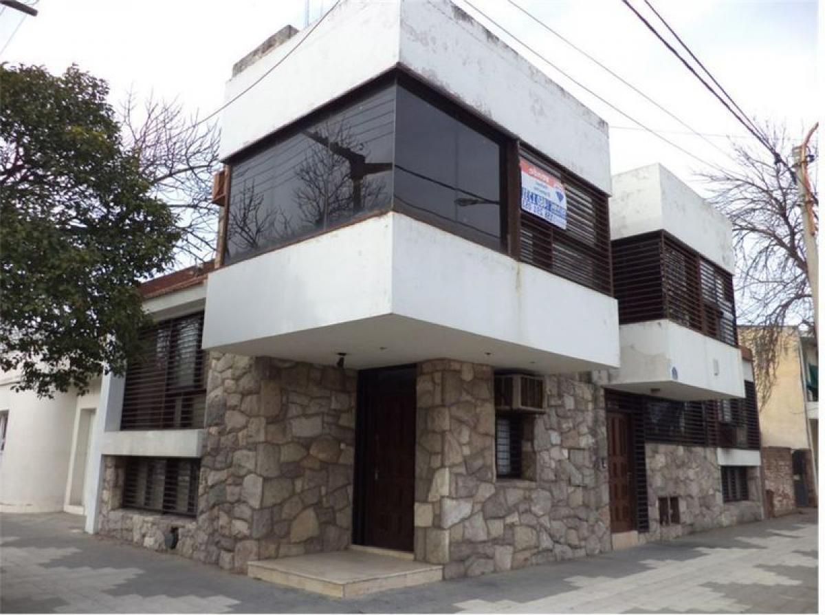 103m² Office in Cordoba, Argentina No. 26049